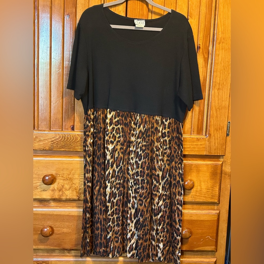 Clio 11 Black Cheetah stretch dress size 2X